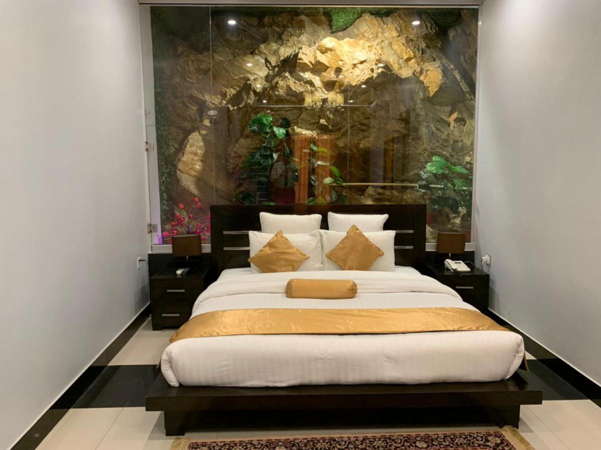 Burj Al Swat Hotel Saidu Sharif Екстер'єр фото
